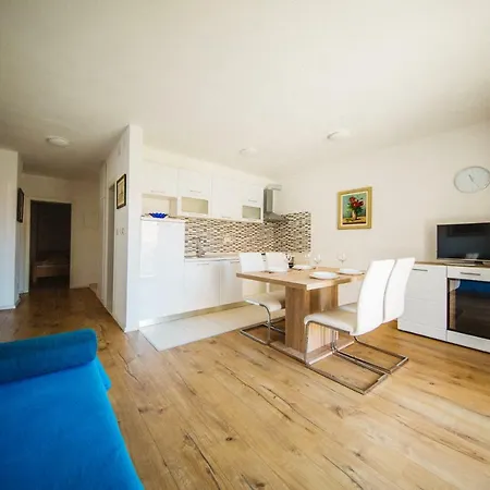 Cicibela Apartamento *