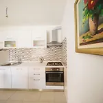 Apartment Split Sea Bliss דירה *